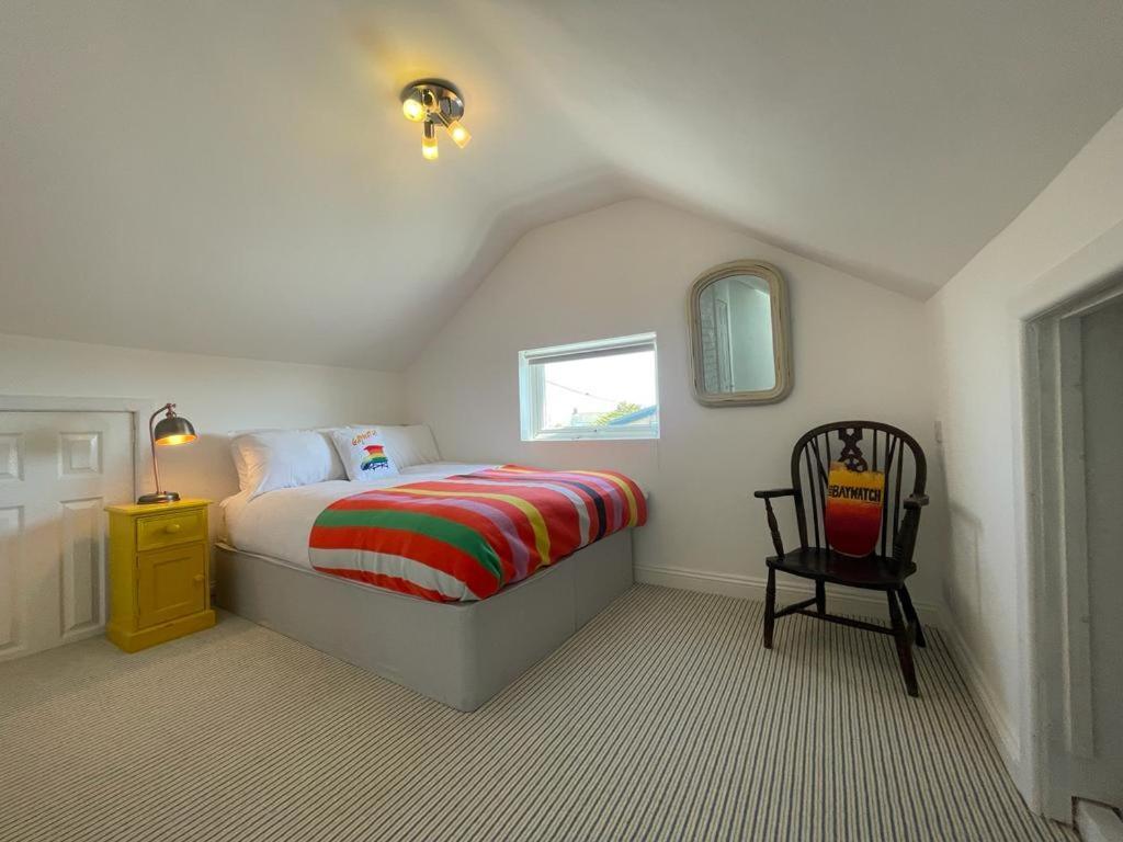 Baywatch Mawgan Porth Spacious Home Sleeps 9, Games Room, Parking & Garden Exterior photo